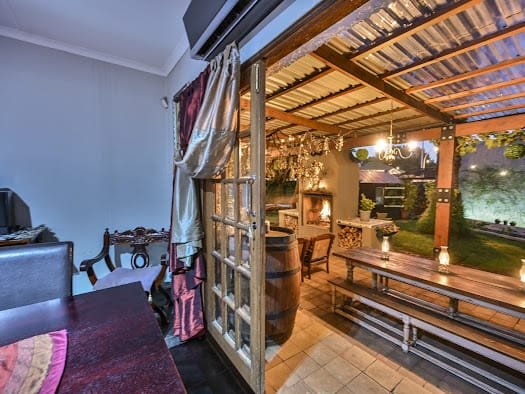 5 Bedroom Property for Sale in Waverley Free State